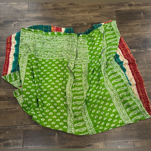 Colorful Patterned Kantha throw - Picture 4 of 5
